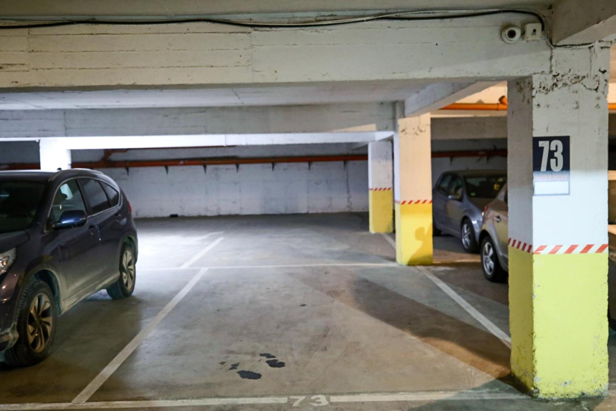 Stylish Condo - Parking And Balcony Κλουζ-Ναπόκα Εξωτερικό φωτογραφία