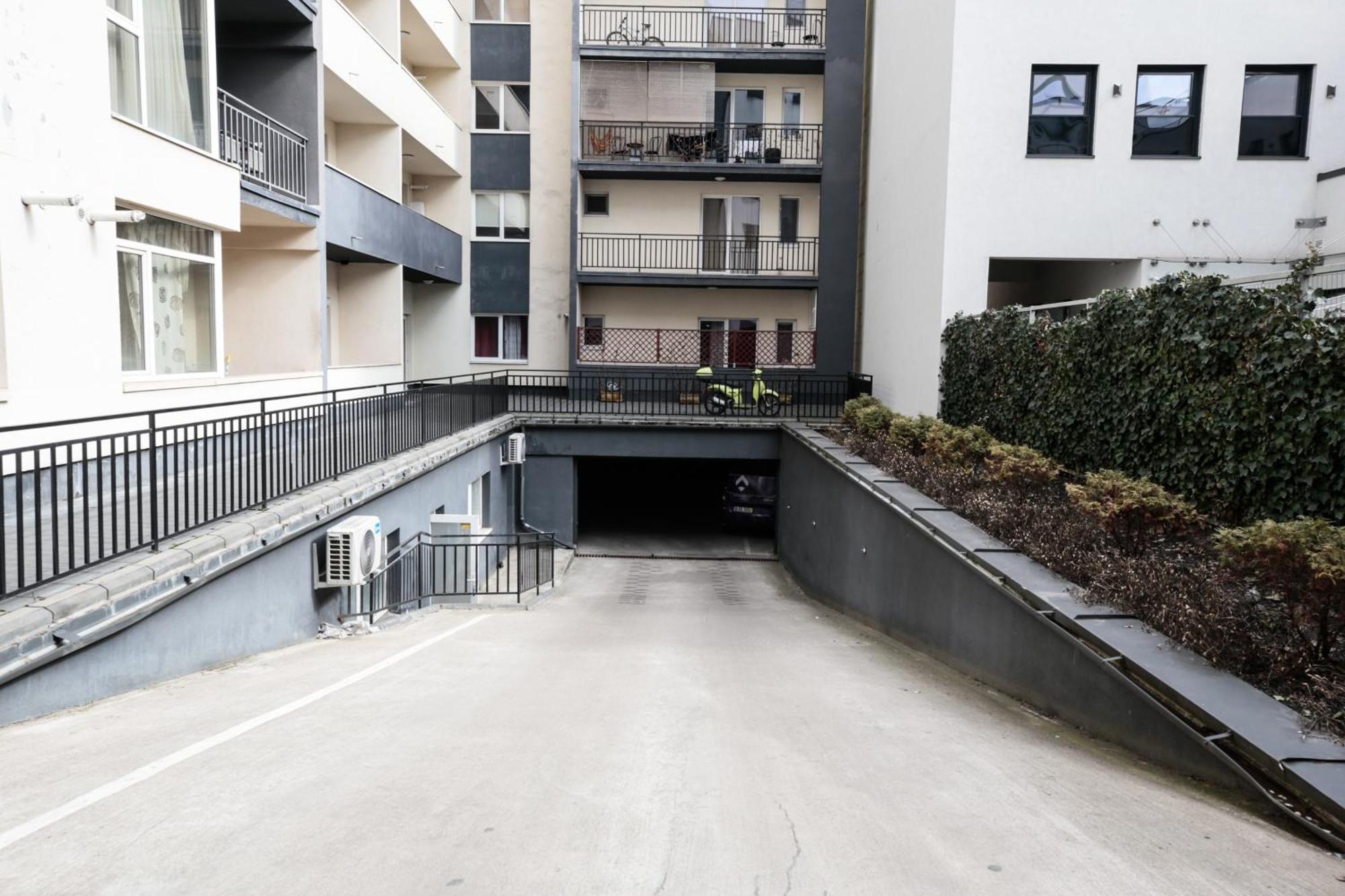 Stylish Condo - Parking And Balcony Κλουζ-Ναπόκα Εξωτερικό φωτογραφία